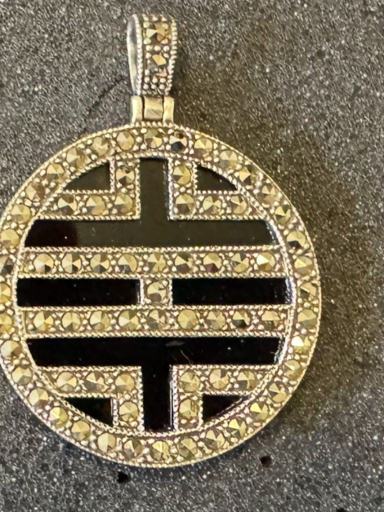 VIntage Jewelry - 🖤VINTAGE  BLACK ONYX AND MARCASITE PENDANT, NWOT